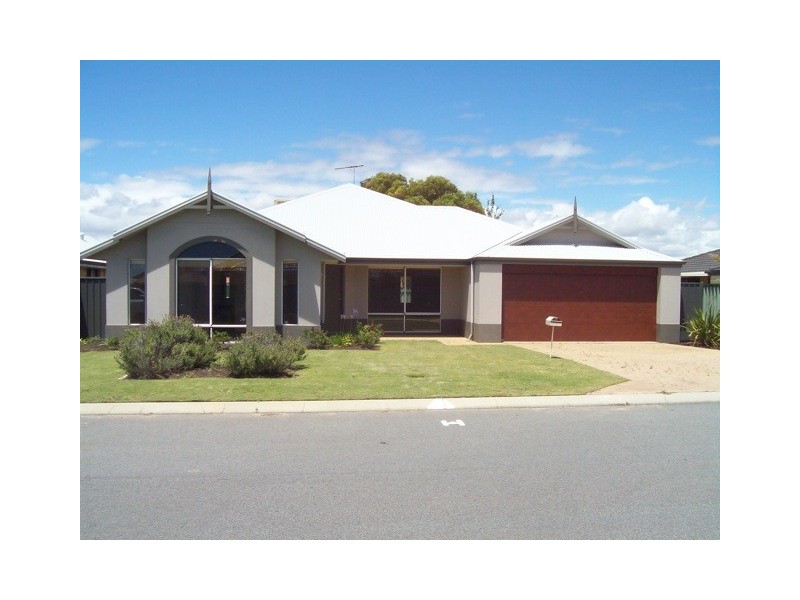 12 Aparri Way, Port Kennedy WA 6172