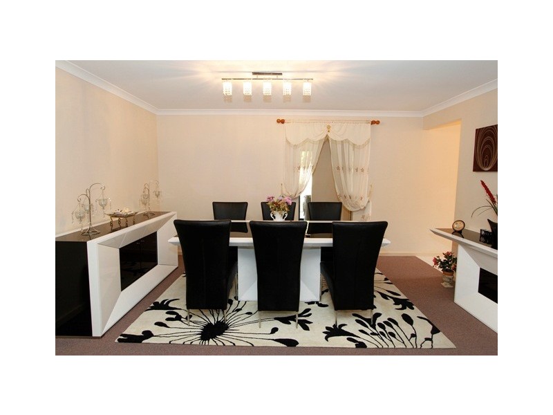 15A Seville Drive, Seville Grove WA 6112