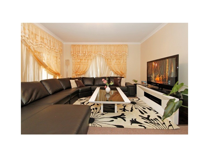 15A Seville Drive, Seville Grove WA 6112