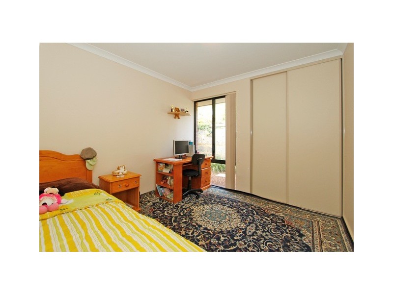 15A Seville Drive, Seville Grove WA 6112