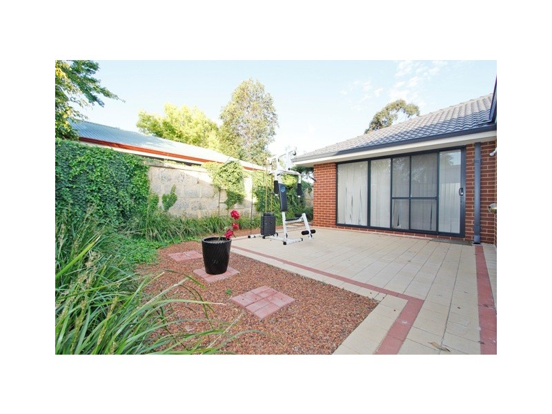 15A Seville Drive, Seville Grove WA 6112