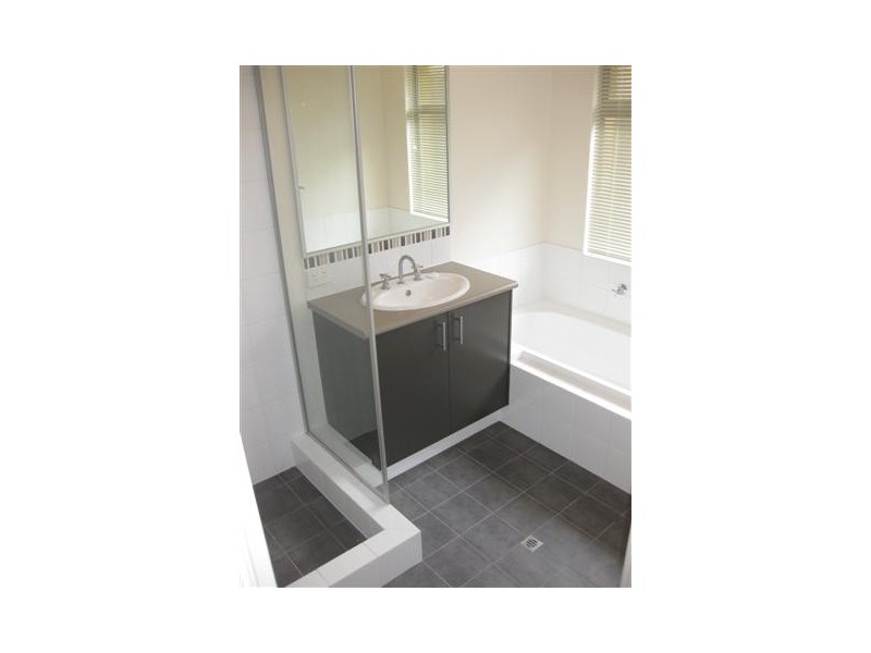 7 Roudnice Lane, Champion Lakes WA 6111