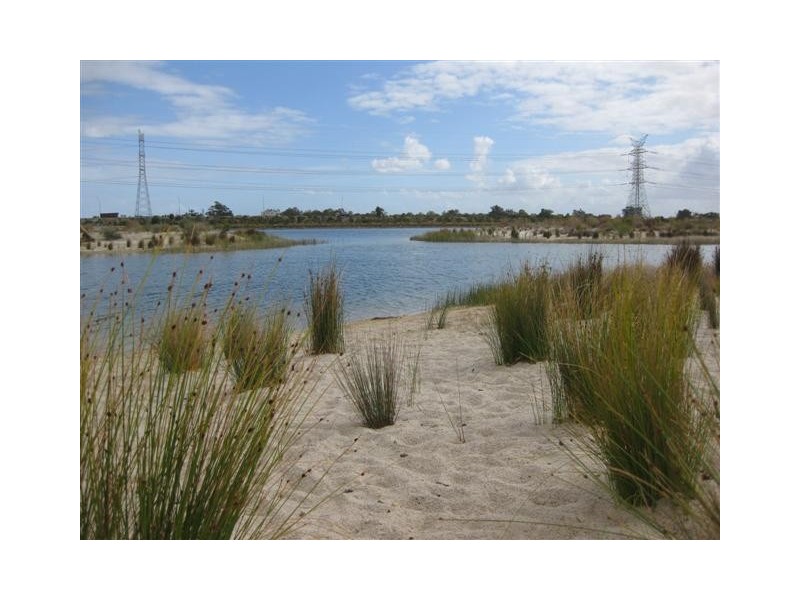 7 Roudnice Lane, Champion Lakes WA 6111