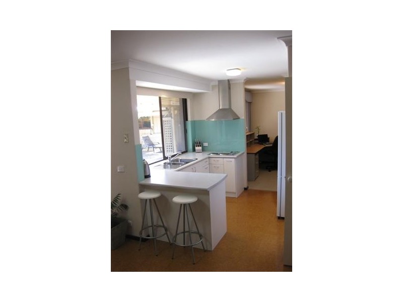 58 Kingsford Way, Huntingdale WA 6110