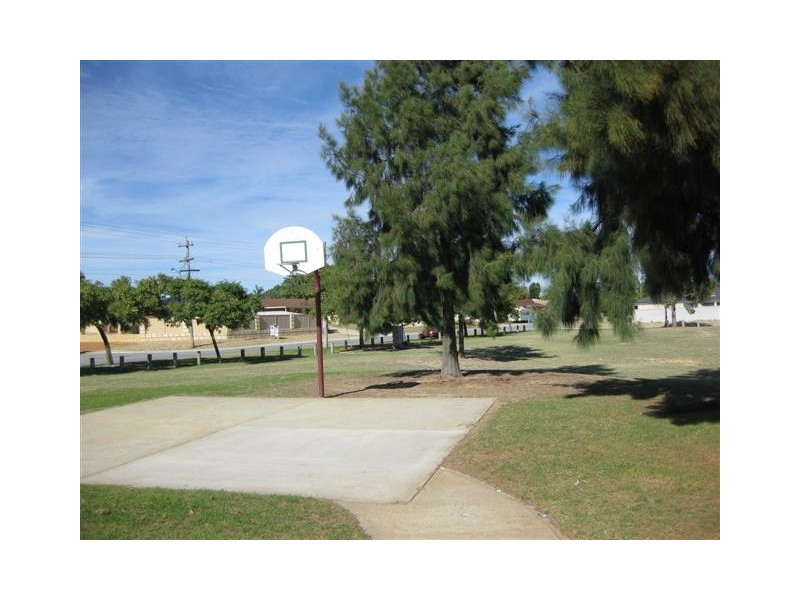 58 Kingsford Way, Huntingdale WA 6110