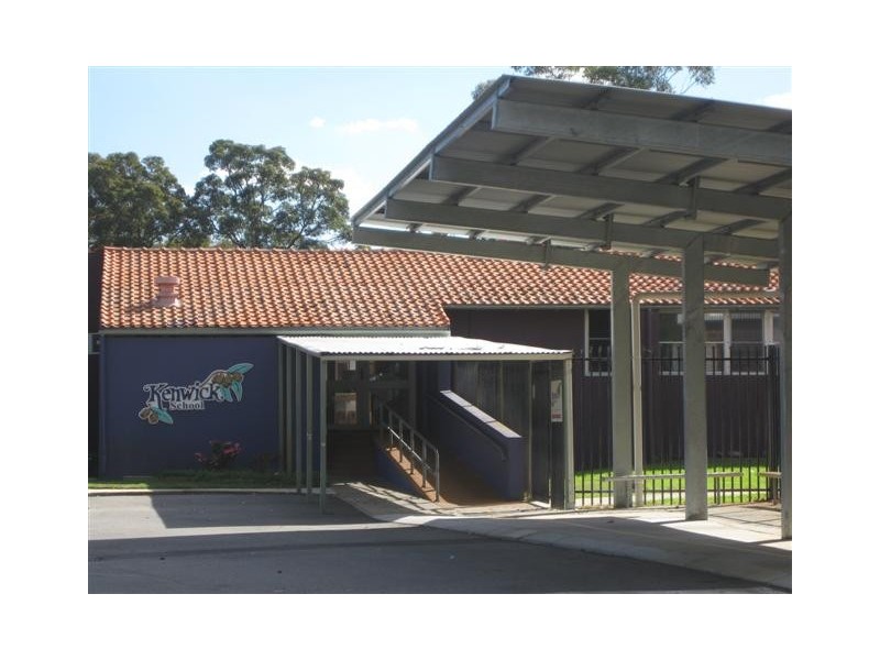 4 / 211 Brixton Street, Kenwick WA 6107