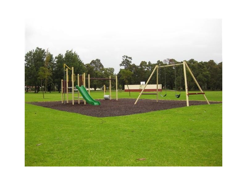 21 Jonquil Loop, Seville Grove WA 6112