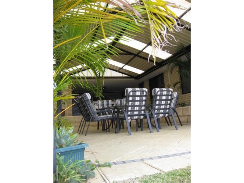 2 Cavenagh Court, Beckenham WA 6107