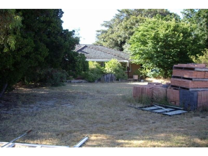 21 Gladstone Road, Armadale WA 6112