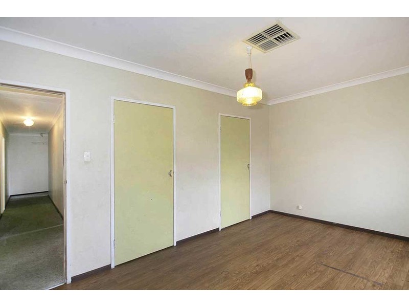 99 Harpenden Street, Huntingdale WA 6110