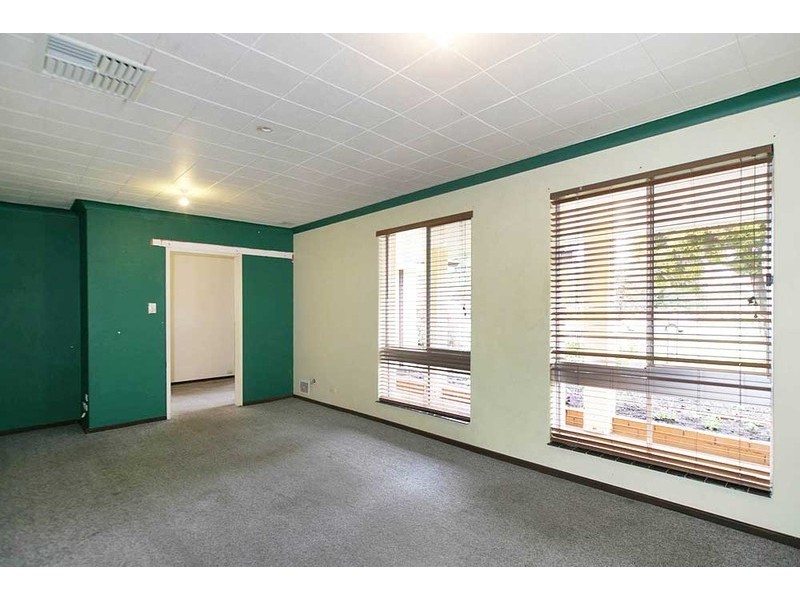 99 Harpenden Street, Huntingdale WA 6110