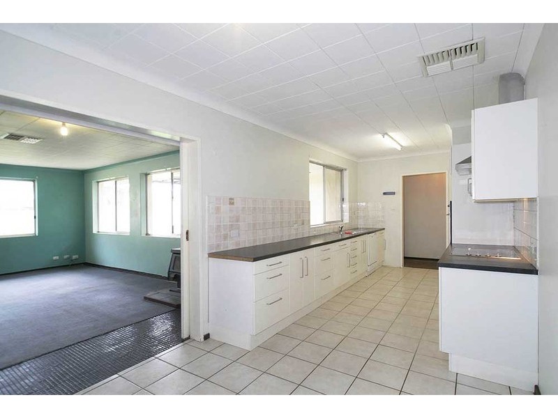 99 Harpenden Street, Huntingdale WA 6110