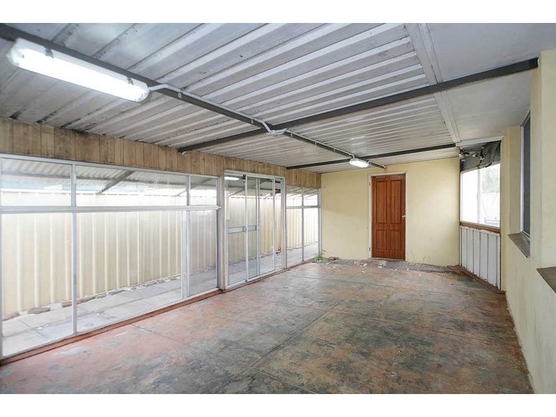 99 Harpenden Street, Huntingdale WA 6110