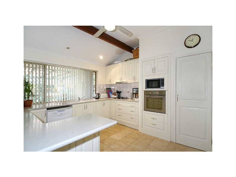 12 Pimelia Grove, Thornlie WA 6108