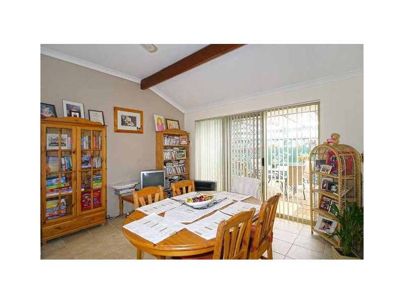 12 Pimelia Grove, Thornlie WA 6108