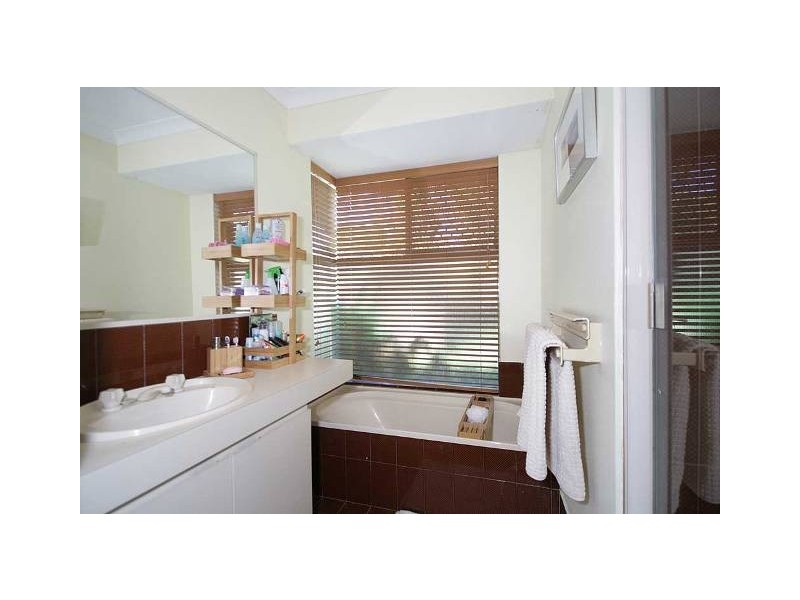 12 Pimelia Grove, Thornlie WA 6108