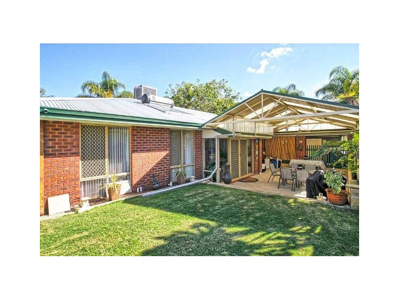 12 Pimelia Grove, Thornlie WA 6108