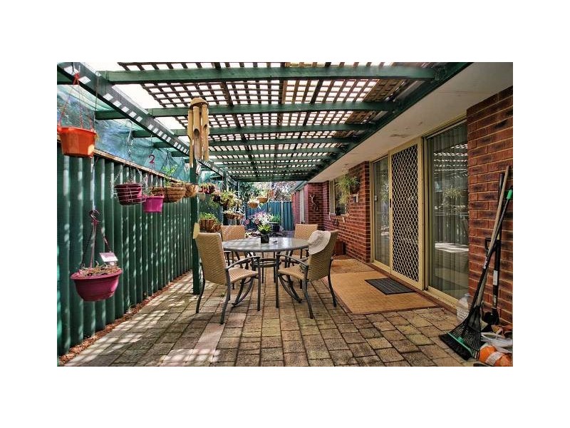 12 Pimelia Grove, Thornlie WA 6108