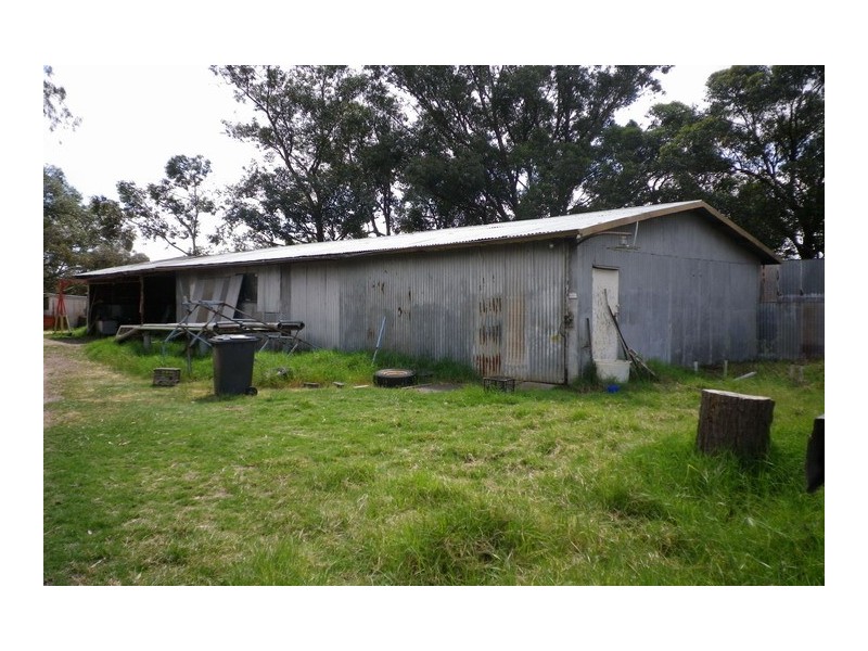 17 Allen Road, Forrestdale WA 6112