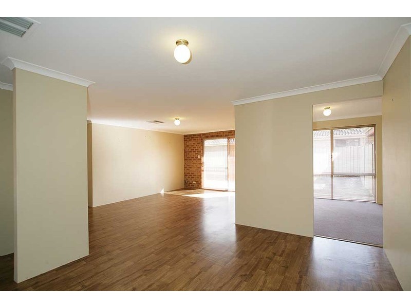 9 Blakemore Retreat, Huntingdale WA 6110