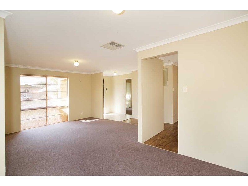 9 Blakemore Retreat, Huntingdale WA 6110