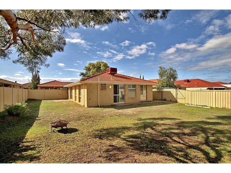 9 Blakemore Retreat, Huntingdale WA 6110