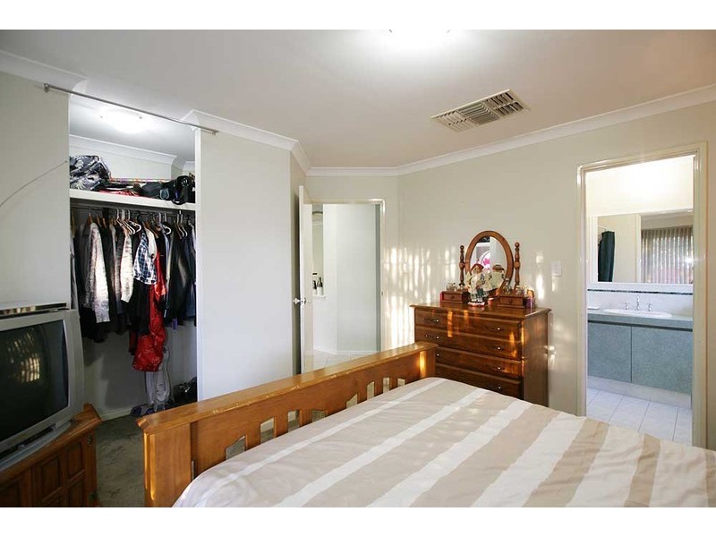 28 Brushbox Way, Huntingdale WA 6110