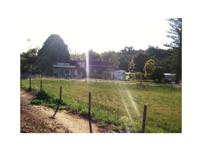 2 Armstrong Road, Kelmscott WA 6111