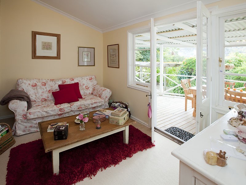 2 Armstrong Road, Kelmscott WA 6111