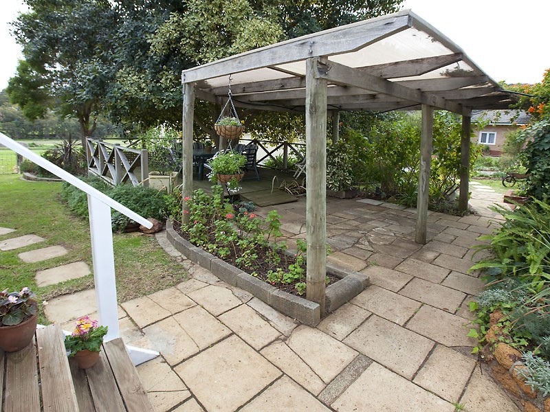 2 Armstrong Road, Kelmscott WA 6111