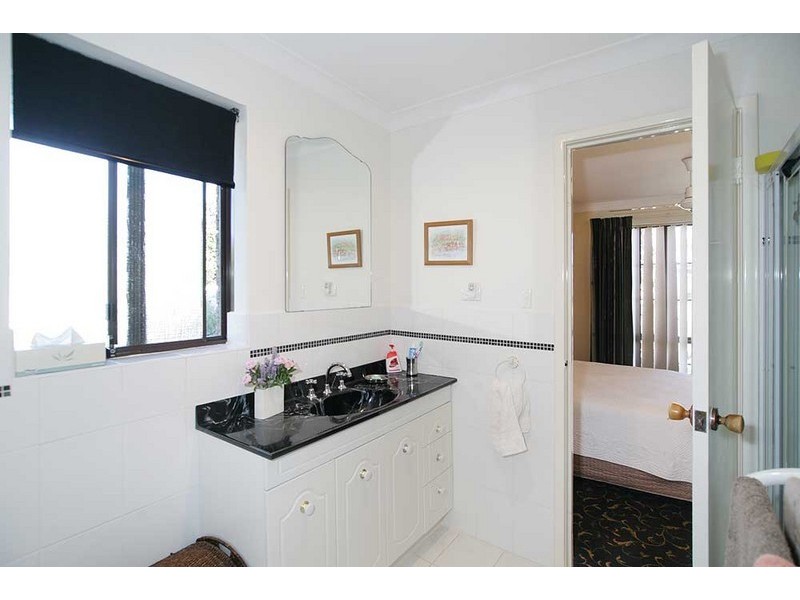 37 Discovery Drive, Thornlie WA 6108