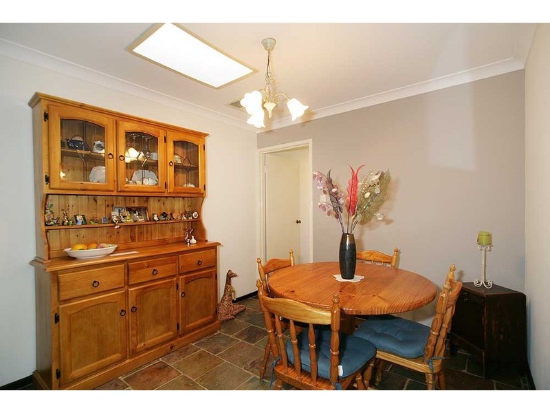 37 Discovery Drive, Thornlie WA 6108