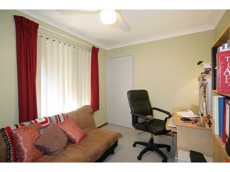 37 Discovery Drive, Thornlie WA 6108