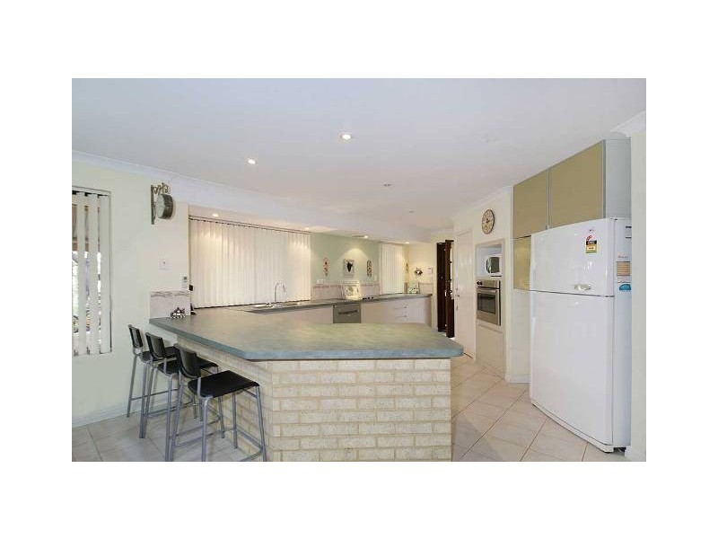 9 Darling Range Drive, Bedfordale WA 6112