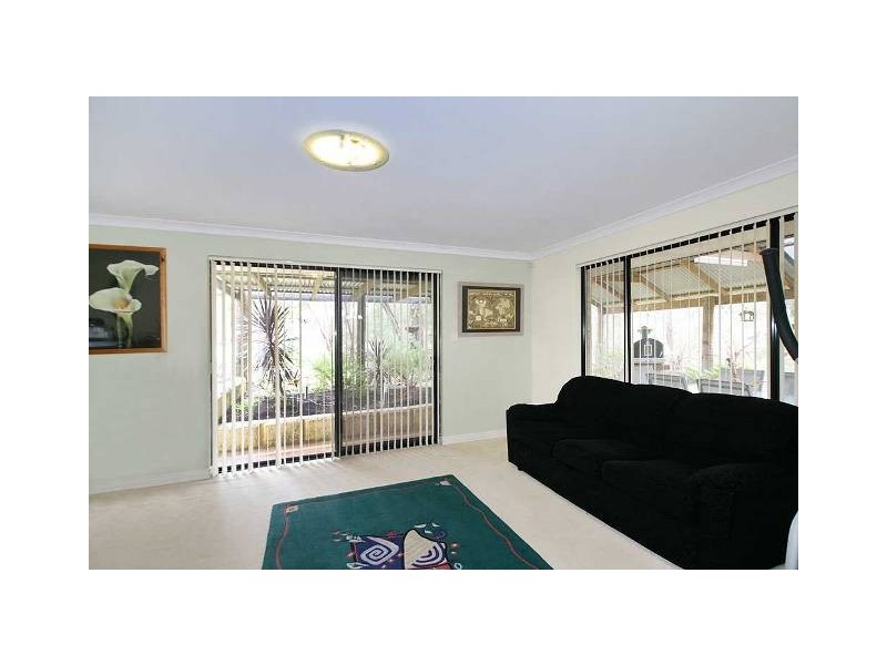 9 Darling Range Drive, Bedfordale WA 6112