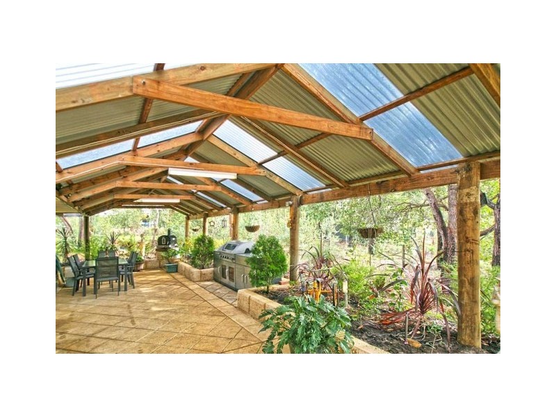 9 Darling Range Drive, Bedfordale WA 6112