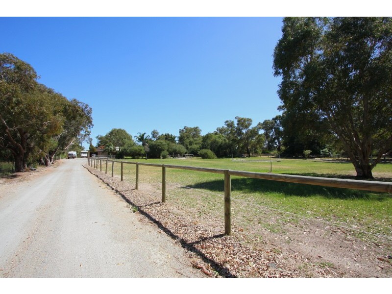 146 Victoria Road, Kenwick WA 6107