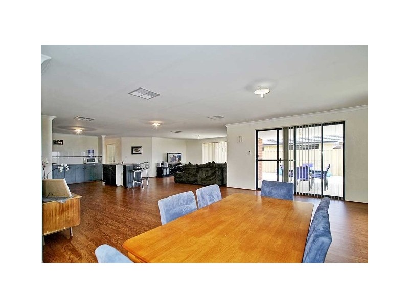 38 Gallinago Corner, Harrisdale WA 6112