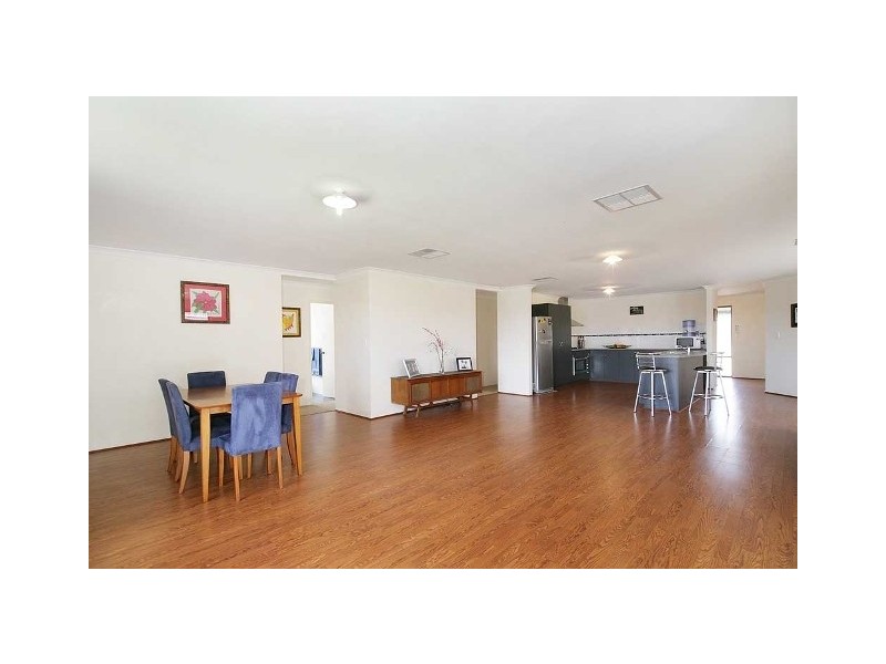 38 Gallinago Corner, Harrisdale WA 6112