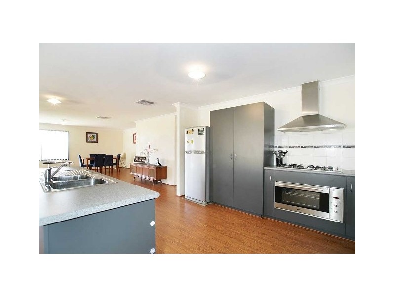 38 Gallinago Corner, Harrisdale WA 6112