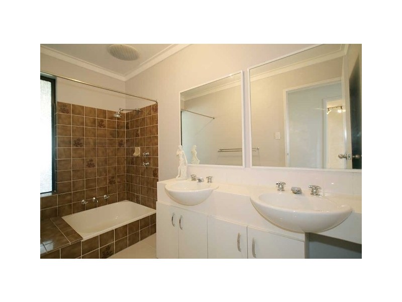 53 Oakover Way, Gosnells WA 6110