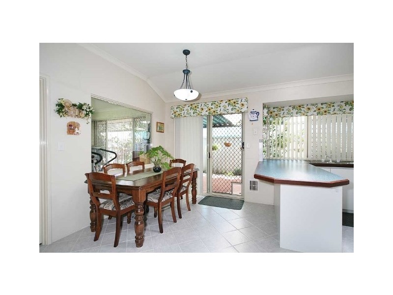 31 Tritonia Rise, Thornlie WA 6108