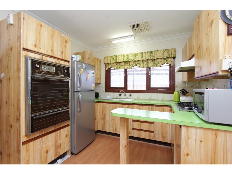 21 Valonia Road, Langford WA 6147