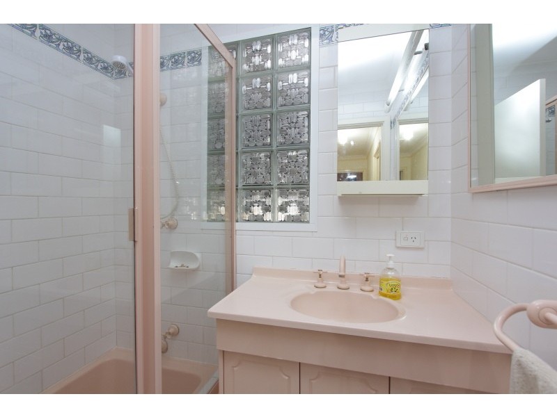 21 Valonia Road, Langford WA 6147