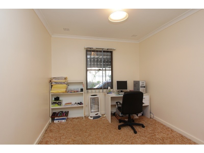 21 Valonia Road, Langford WA 6147