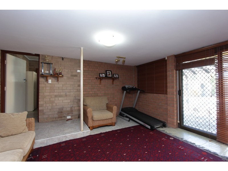 21 Valonia Road, Langford WA 6147