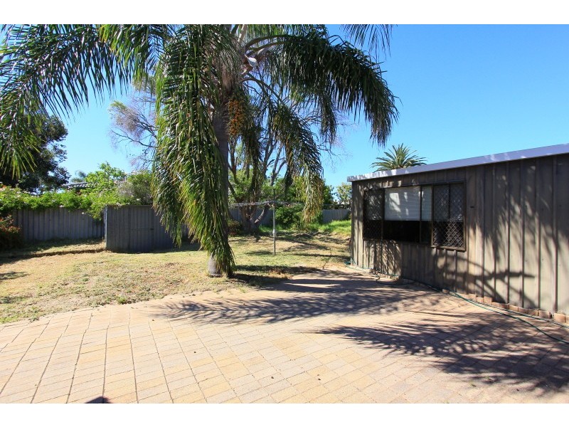 6 Ruby Ave, Langford WA 6147