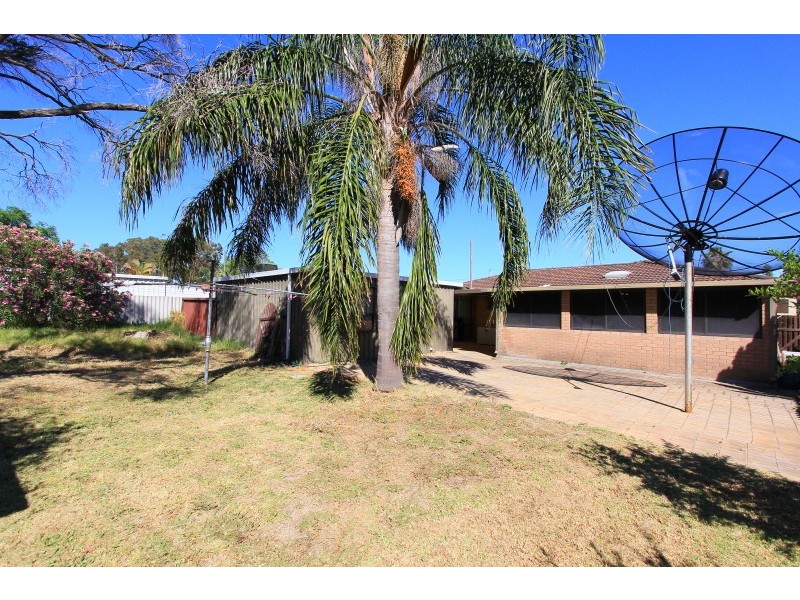 6 Ruby Ave, Langford WA 6147