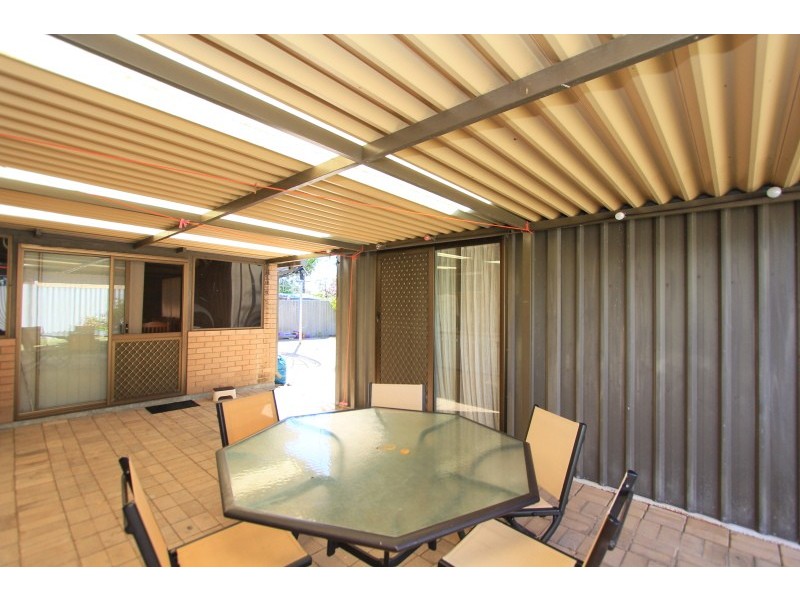 6 Ruby Ave, Langford WA 6147