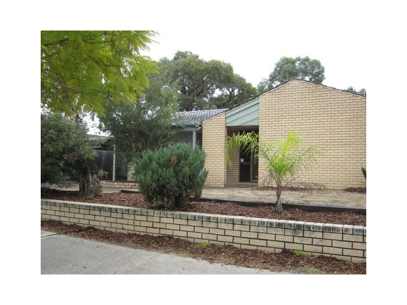 17 Southern River Road, Gosnells WA 6110